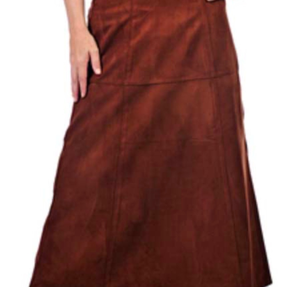FAUX SUEDE SKIRT, JOAN RIVERS, COLOUR: SADDLE, SIZE 26W, BACK ZIPPER, SIDE WAIST